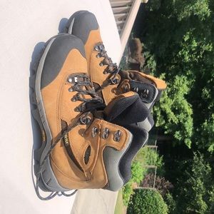 VASQUE Boots, 10 Wide Men’s, GORE-TEX, Vibram, etc.  Never worn outdoors.